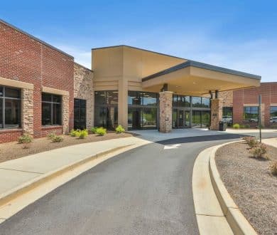 Exterior view of Locust Grove Professional Center Medical Office Building in Locust Grove, GA.