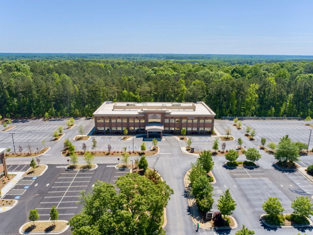 Aerial view of 2301 Newnan Crossing Blvd Medical Office Building in Newnan, GA.