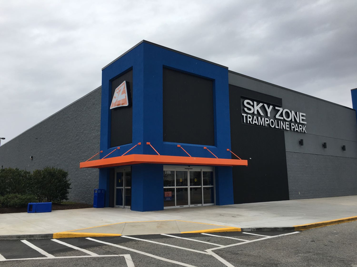 Bouncing Off The Walls At Sky Zone Now In Blaine And Minneapolis (Annual  Membership Giveaway) Twin Cities Frugal Mom