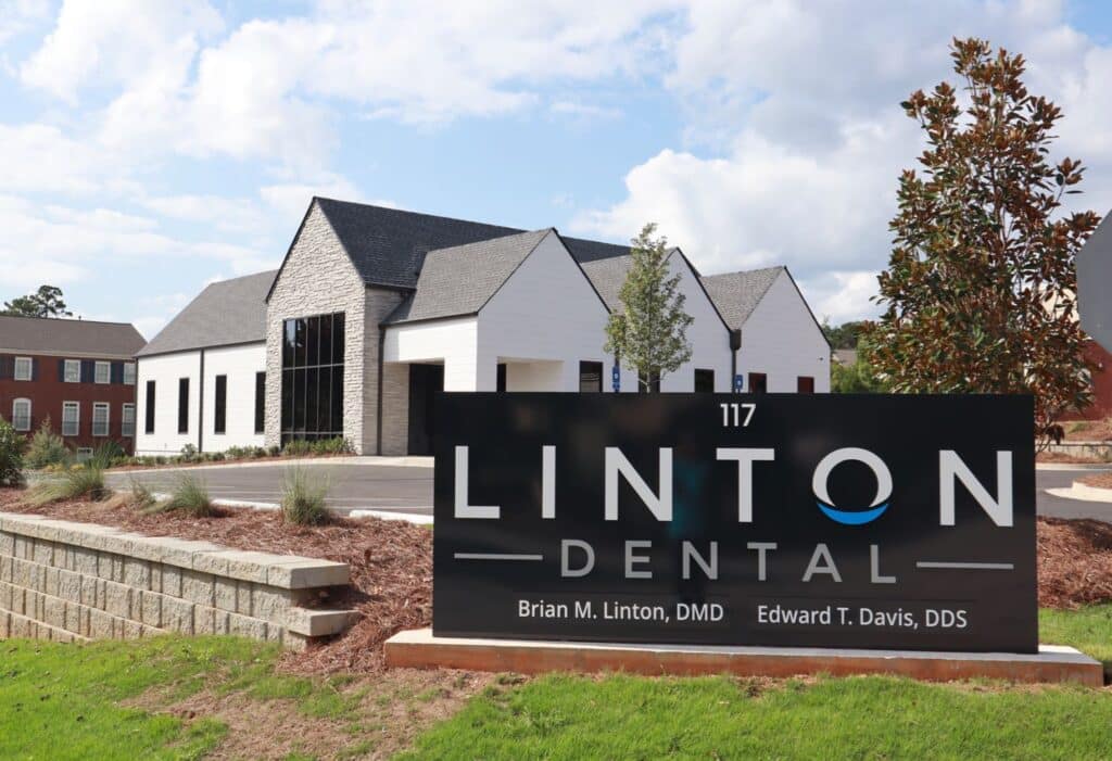 Exterior of Linton Dental office building in Peachtree City, GA.